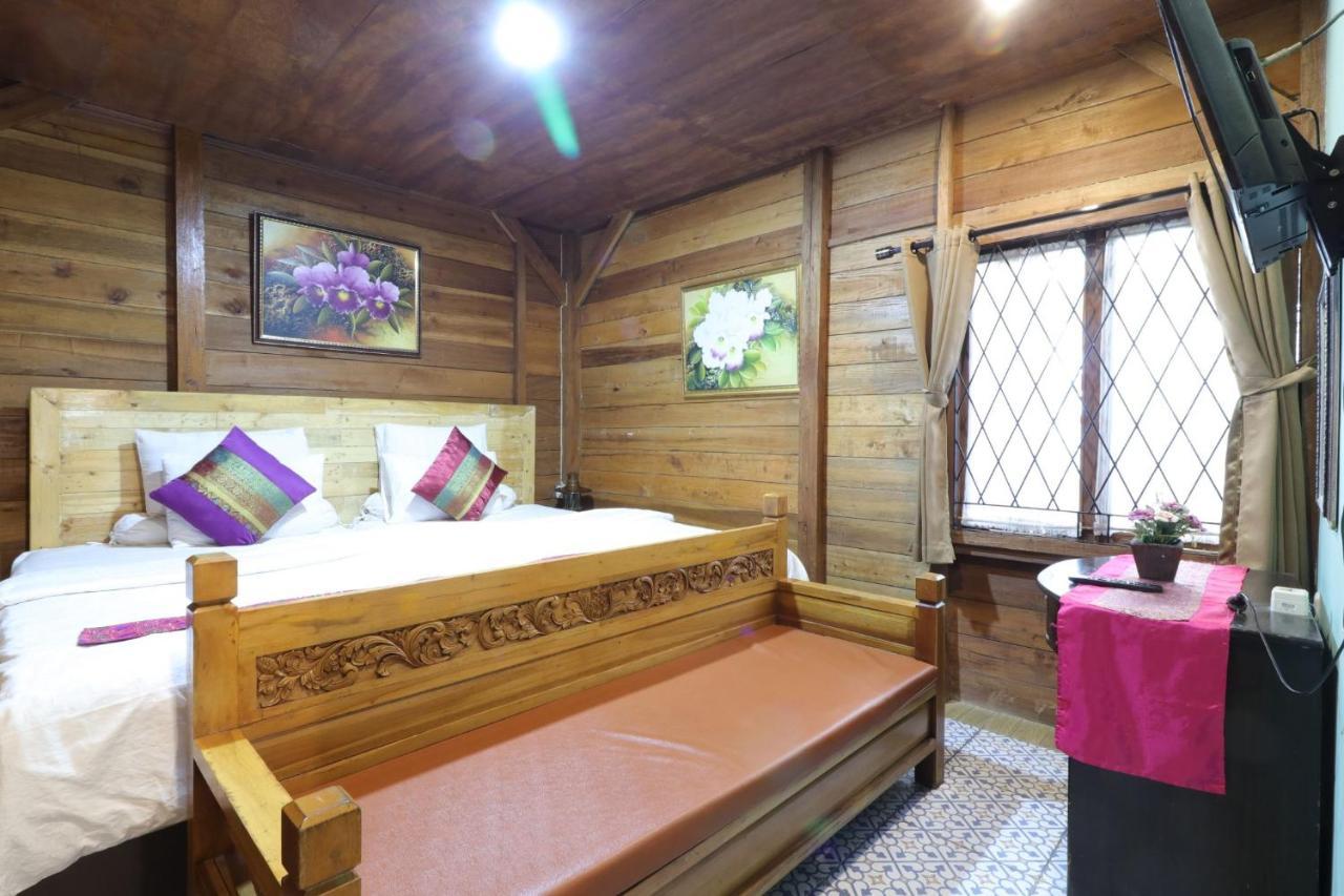 Lembur Incu Syariah Villa & Resto レムバン エクステリア 写真