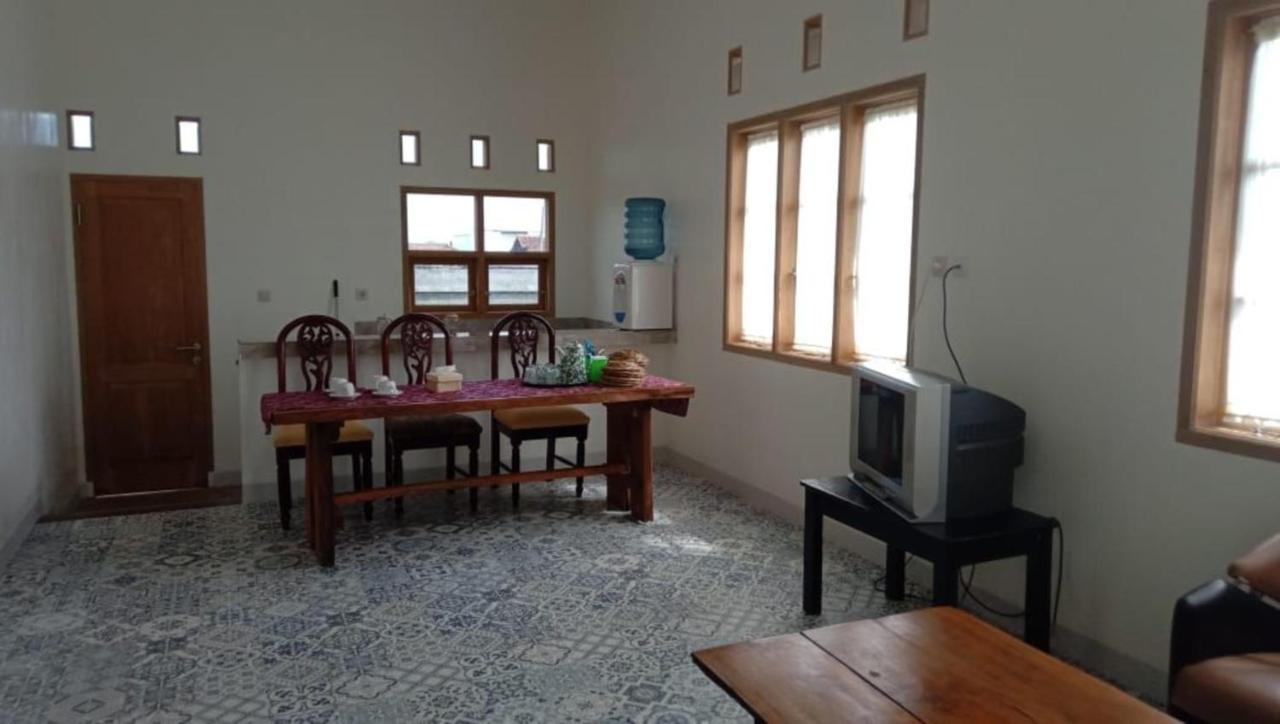 Lembur Incu Syariah Villa & Resto レムバン エクステリア 写真